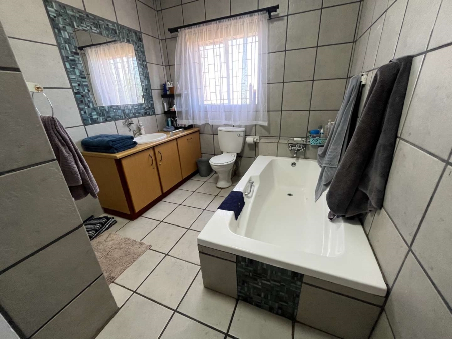 3 Bedroom Property for Sale in Olyfvenhoudtsdrift Northern Cape